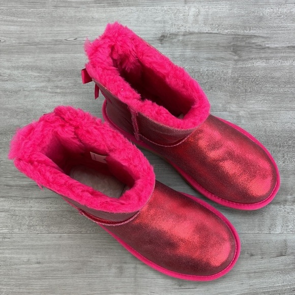 🍁 UGG 🍁 BAILEY BOW REDISH GLISTEN BOOT - Picture 10 of 15
